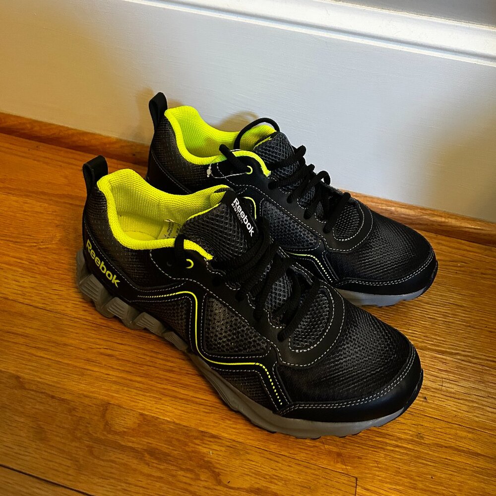 Reebok Zigkick Wild Boys/Youth Grey/Black/Yellow Running Sneakers Shoes Size 7